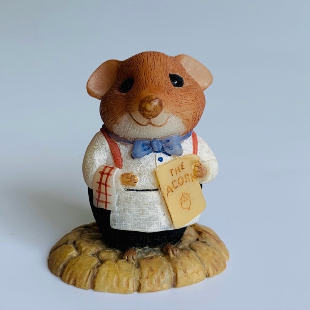 1990 Hallmark Moustershire L.E. Hosten restaurant waiter mouse collectible